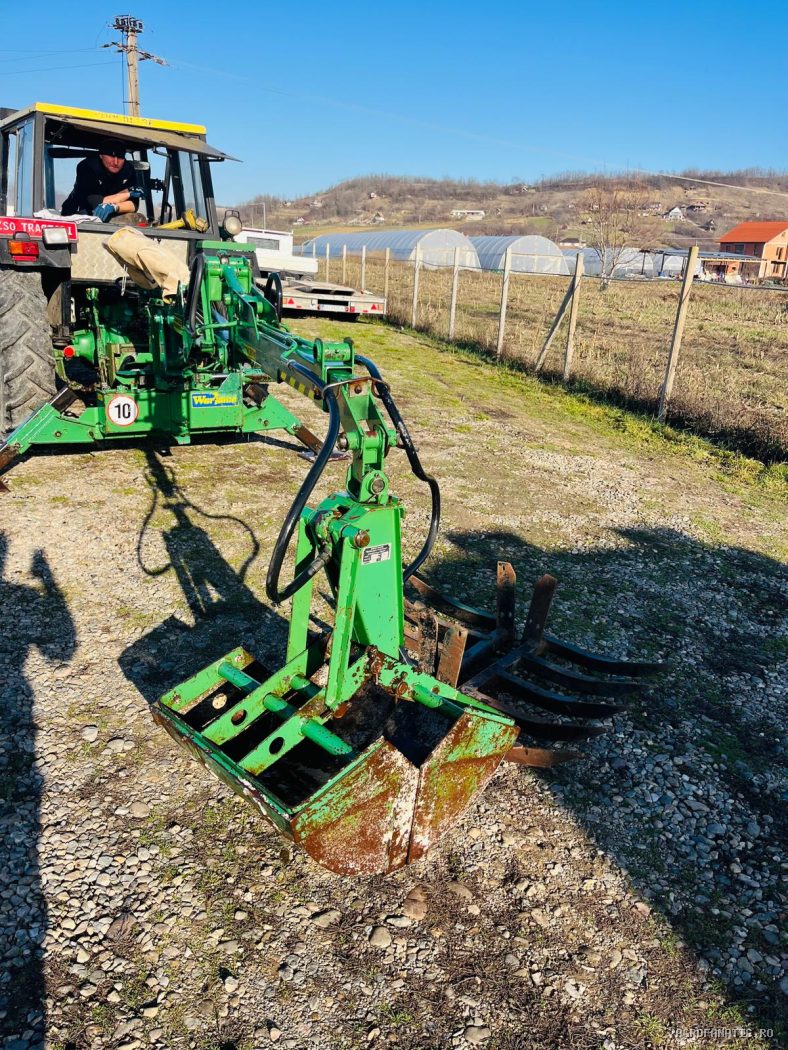 Brat excavator pentru tractor cu cupa si gheare de gunoi Agromet — utilaj agricol de vanzare