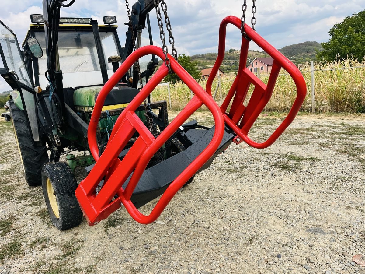 Cleste manipulare baloti, clesti mutare baloti infoliati, vidati marca Strumik polonez, nou, cu cilindru 2 furtune — utilaj agricol de vanzare la AgroFanatic Bihor