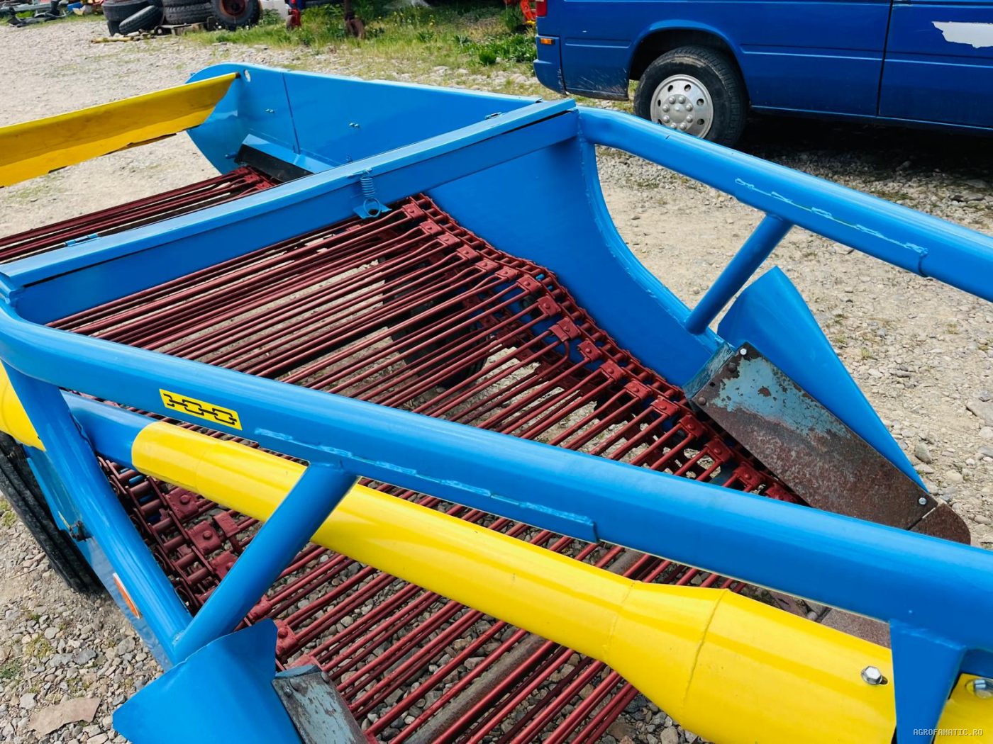 Culegatoare, utilaj de recoltat cartofi, ceapa pe 2 randuri Agromet — utilaj agricol de vanzare