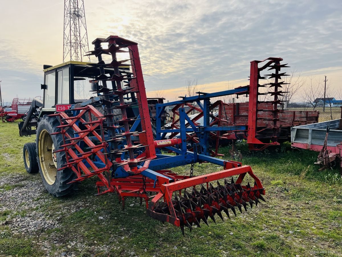 Grapa cu colti, 2 randuri de tavalugi stelati, pliabil hidraulic 3.5 m — utilaj agricol de vanzare la AgroFanatic Bihor