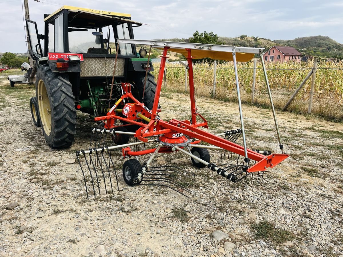Grebla de adunat fan iarba lucerna paie tip paianjen cu 8 brate 2.60 m latime Fella cu camera inchisa pe vaselina cu brate detasabile 3 roti — utilaj agricol de vanzare la AgroFanatic Bihor