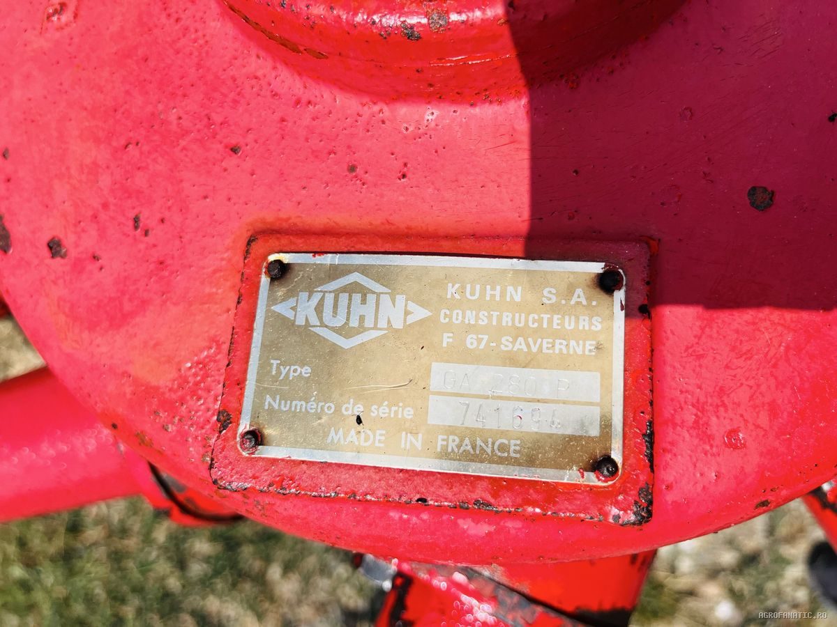 Grebla de adunat tip paianjen paiangen, fan iarba paie lucerna goz Kuhn baie ulei cu 7 brate 2.40 m latime — utilaj agricol de vanzare la AgroFanatic Bihor