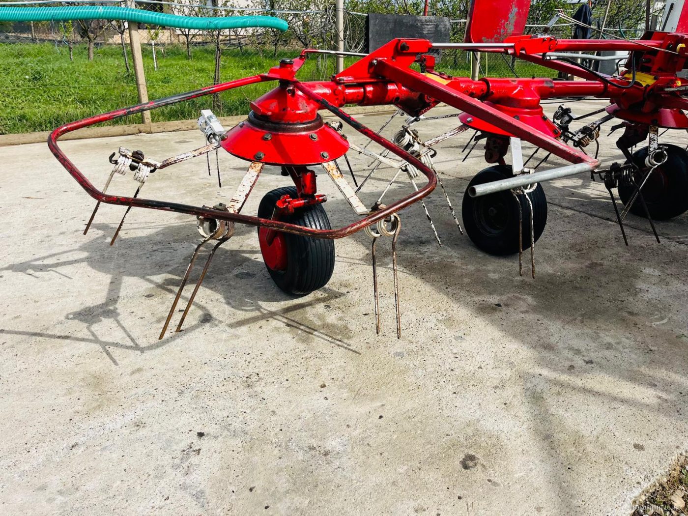 Grebla de imprastiat fan, iarba, lucerna Pottinger 6.70 m latime — utilaj agricol de vanzare