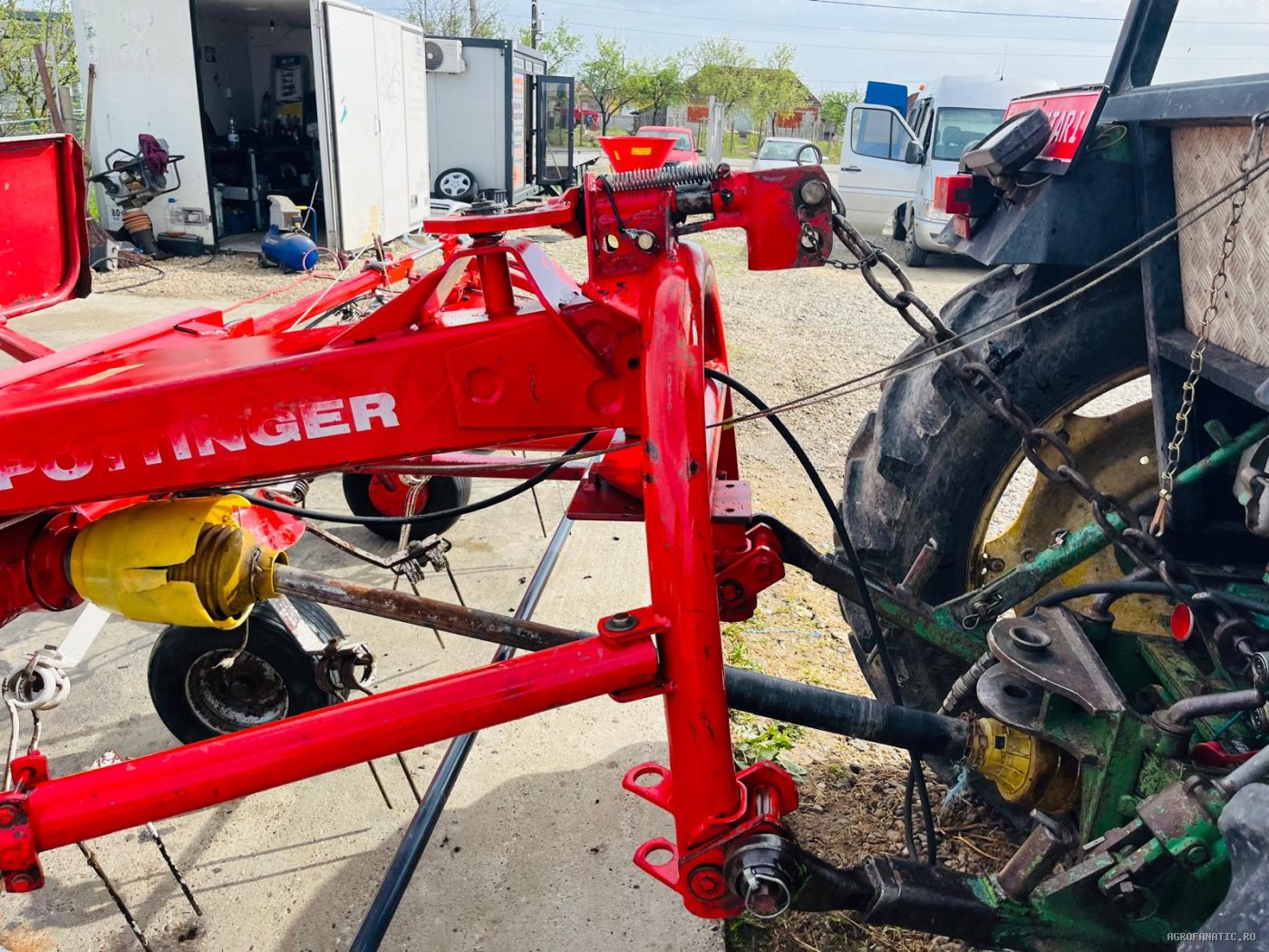 Grebla de imprastiat fan, iarba, lucerna Pottinger 6.70 m latime — utilaj agricol de vanzare