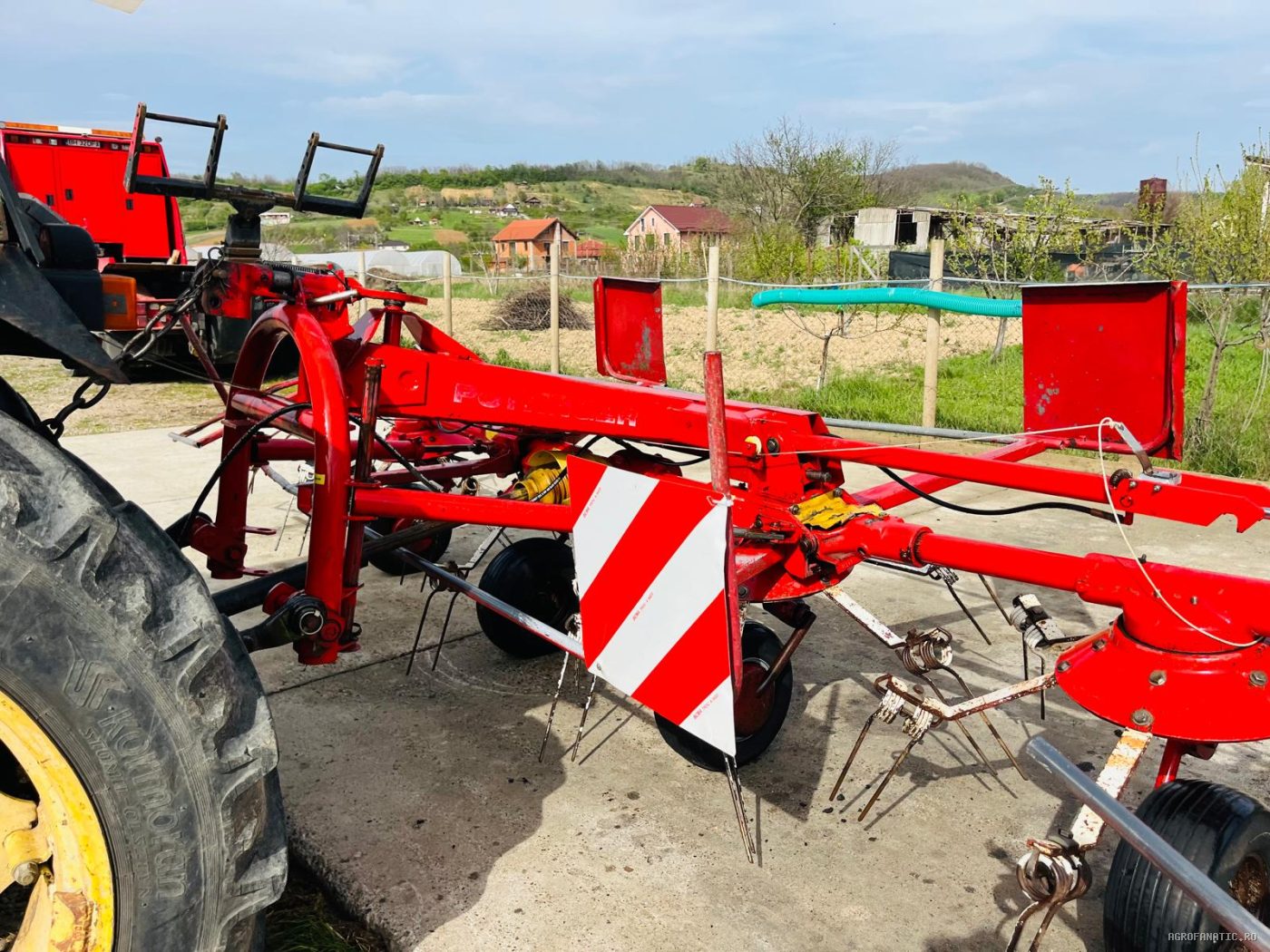 Grebla de imprastiat fan, iarba, lucerna Pottinger 6.70 m latime — utilaj agricol de vanzare
