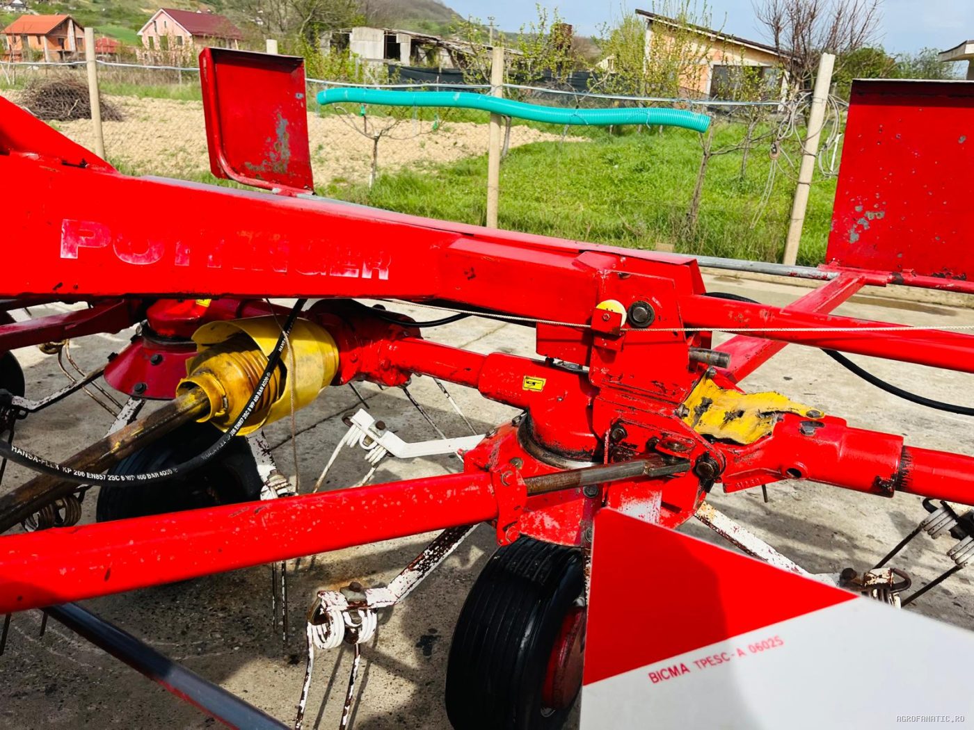 Grebla de imprastiat fan, iarba, lucerna Pottinger 6.70 m latime — utilaj agricol de vanzare