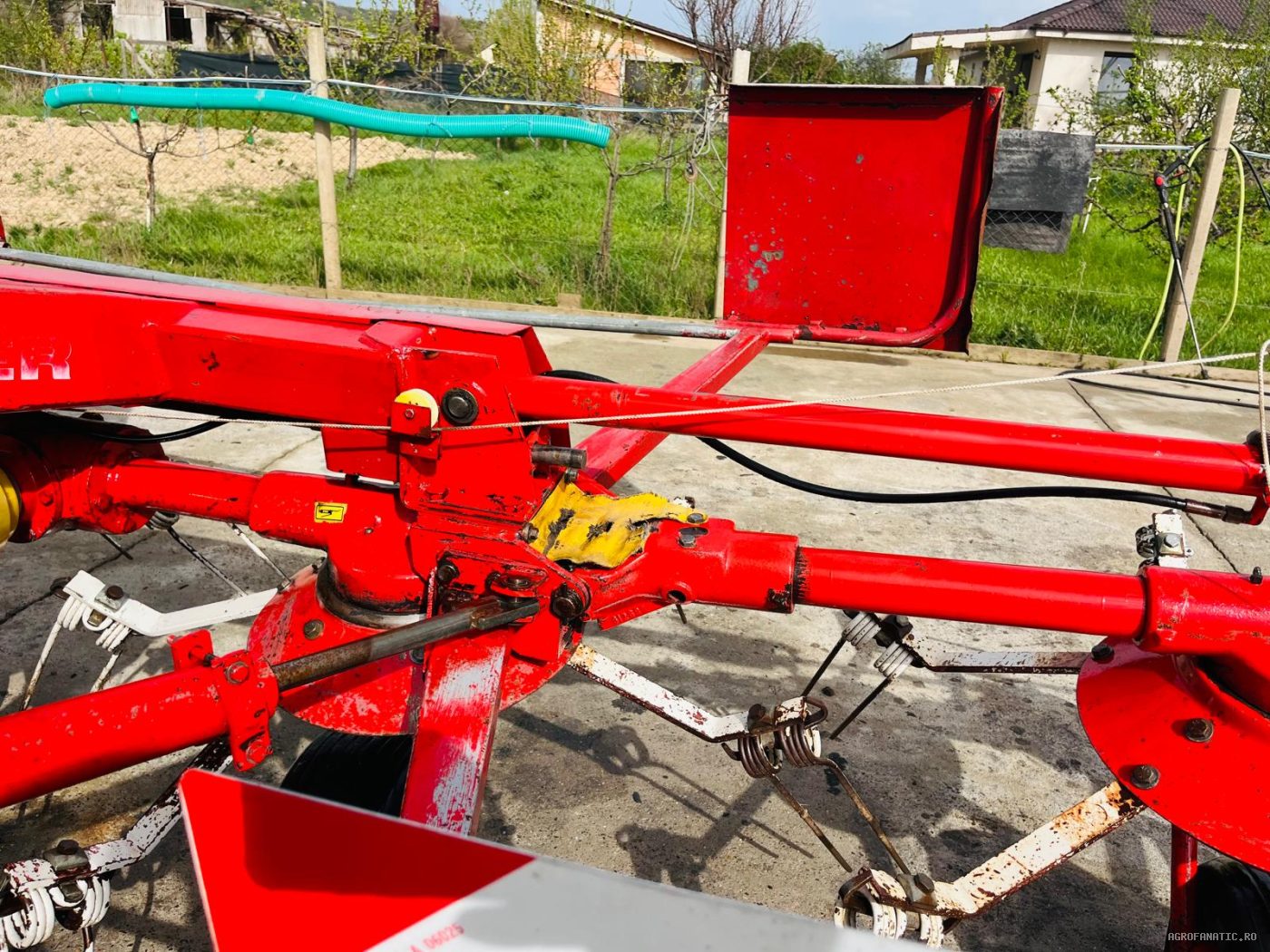 Grebla de imprastiat fan, iarba, lucerna Pottinger 6.70 m latime — utilaj agricol de vanzare