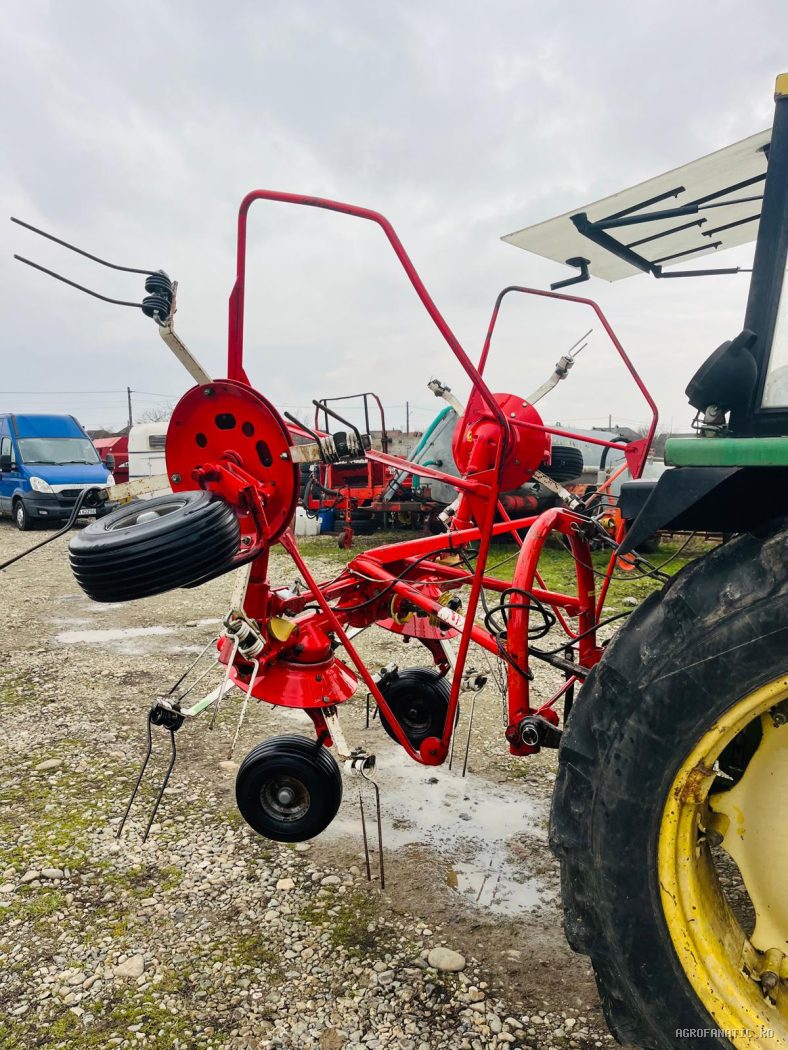 Grebla de imprastiat fan, iarba, paie, lucerna Pottinger — utilaj agricol de vanzare