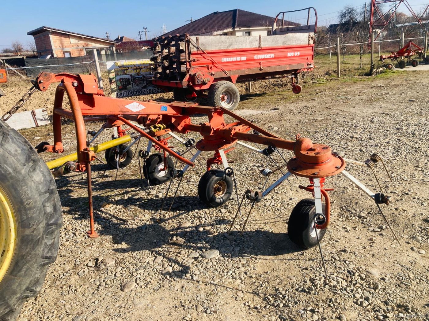 Grebla de imprastiat fan Kuhn 4.40 m — utilaj agricol de vanzare