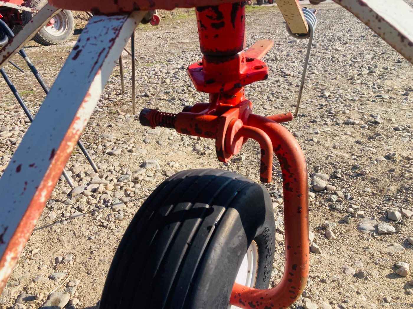 Grebla de imprastiat fan Kuhn 4.40 m — utilaj agricol de vanzare