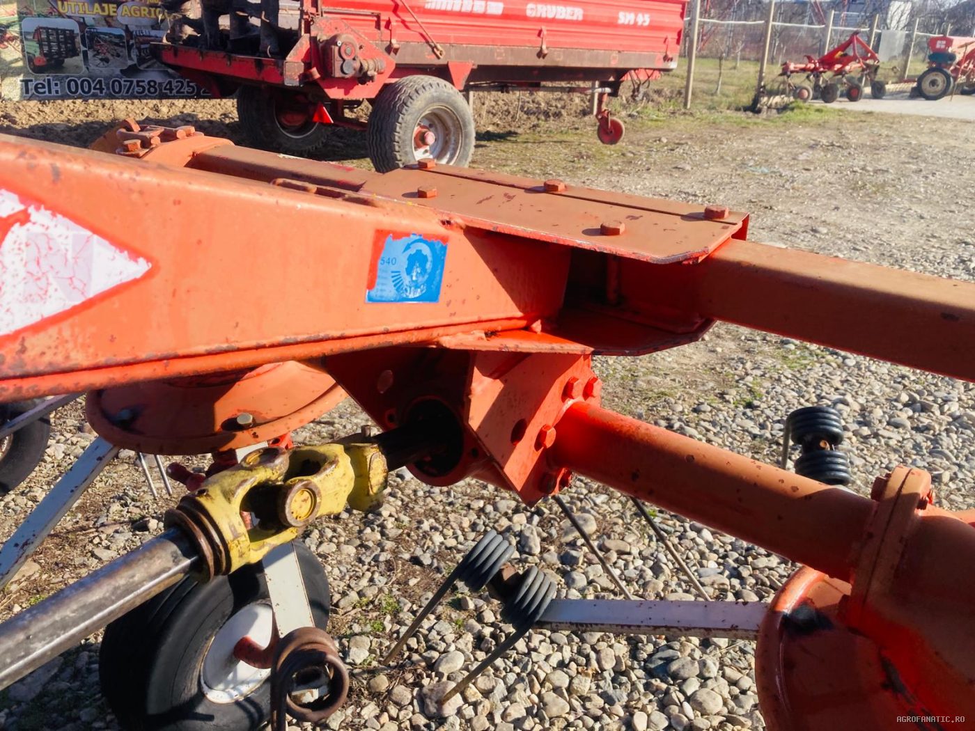 Grebla de imprastiat fan Kuhn 4.40 m — utilaj agricol de vanzare
