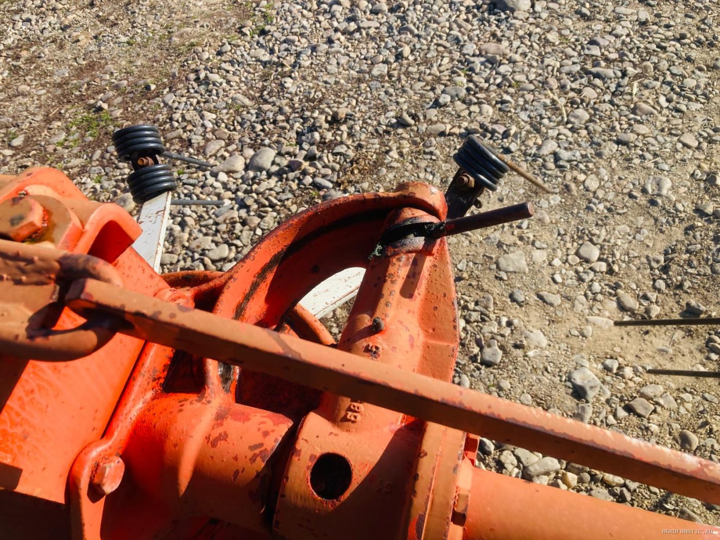 Grebla de imprastiat fan Kuhn 4.40 m — utilaj agricol de vanzare