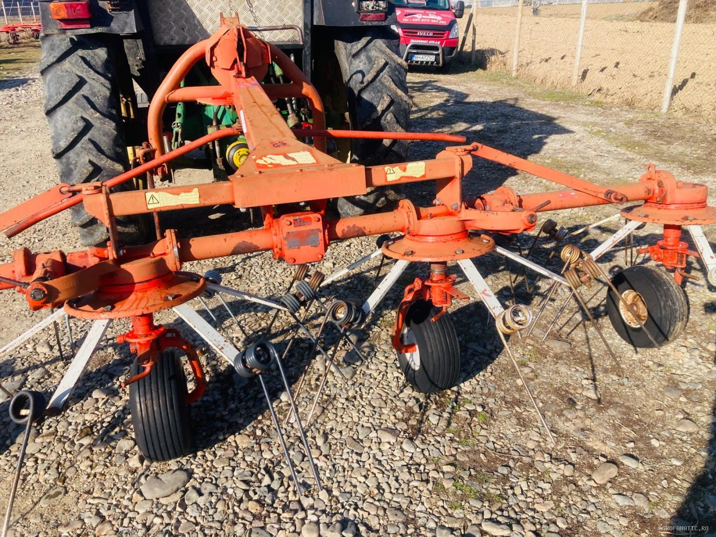 Grebla de imprastiat fan Kuhn 4.40 m — utilaj agricol de vanzare