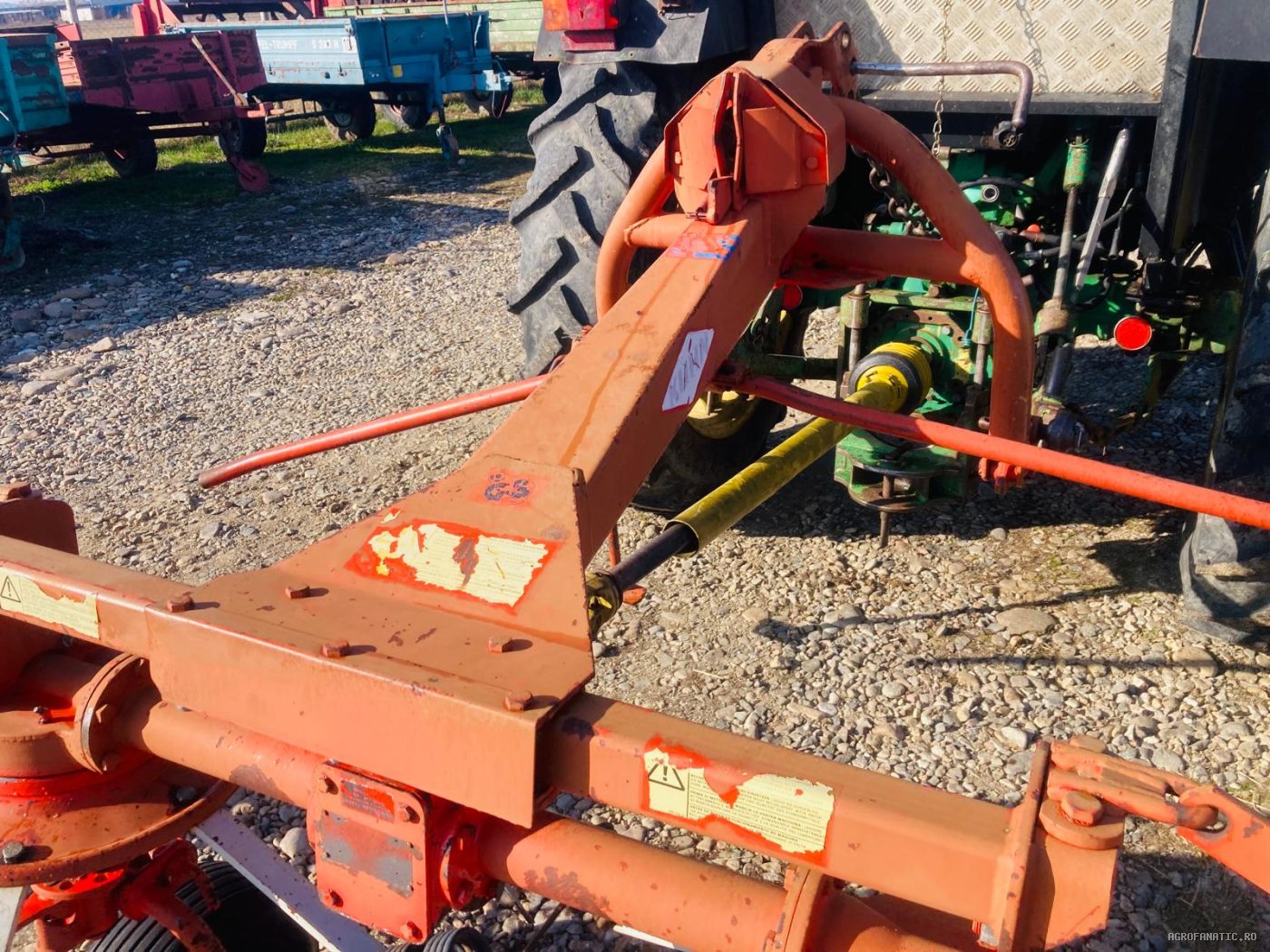 Grebla de imprastiat fan Kuhn 4.40 m — utilaj agricol de vanzare