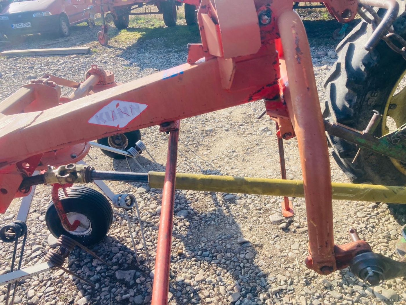 Grebla de imprastiat fan Kuhn 4.40 m — utilaj agricol de vanzare