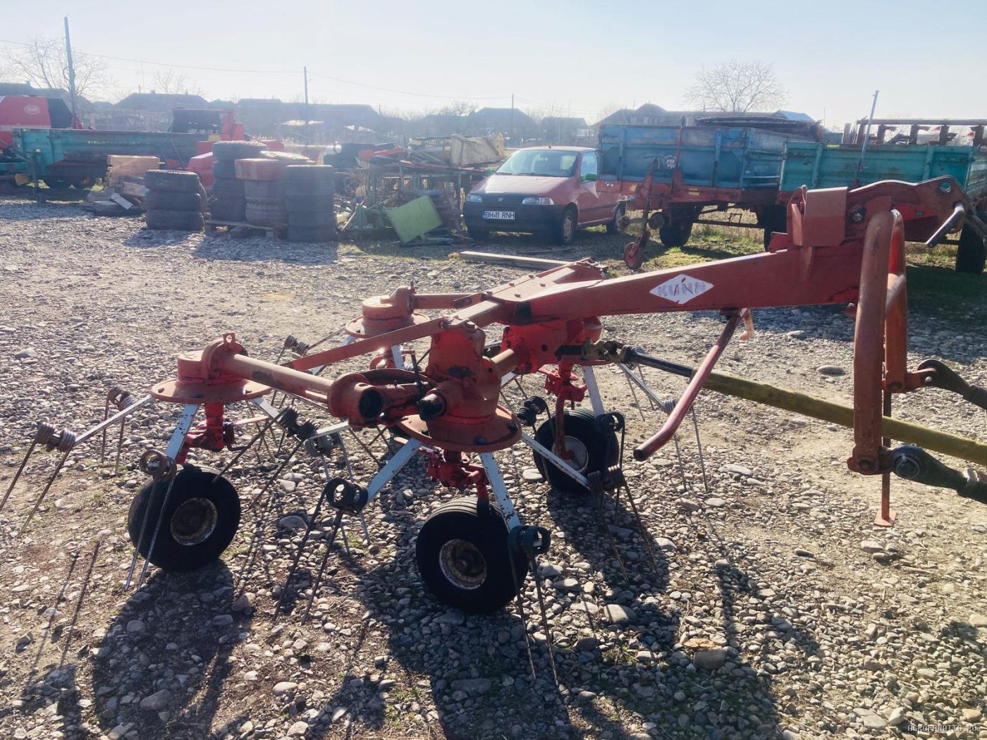 Grebla de imprastiat fan Kuhn 4.40 m — utilaj agricol de vanzare