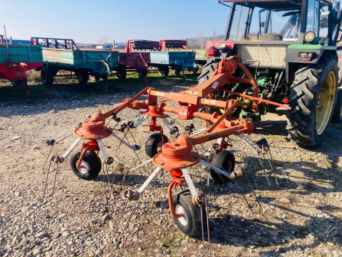 Grebla de imprastiat fan Kuhn 4.40 m — utilaj agricol de vanzare