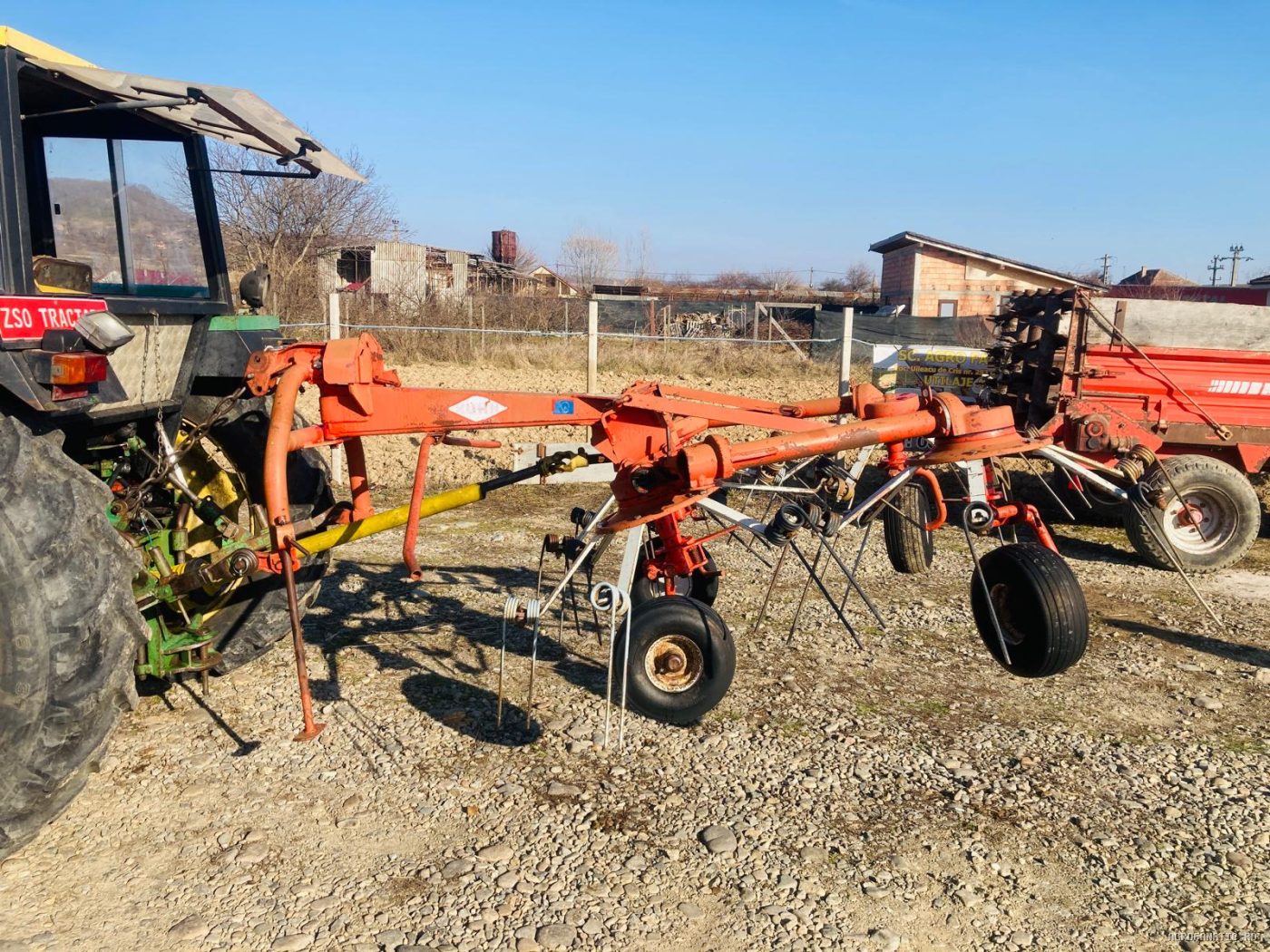 Grebla de imprastiat fan Kuhn 4.40 m — utilaj agricol de vanzare
