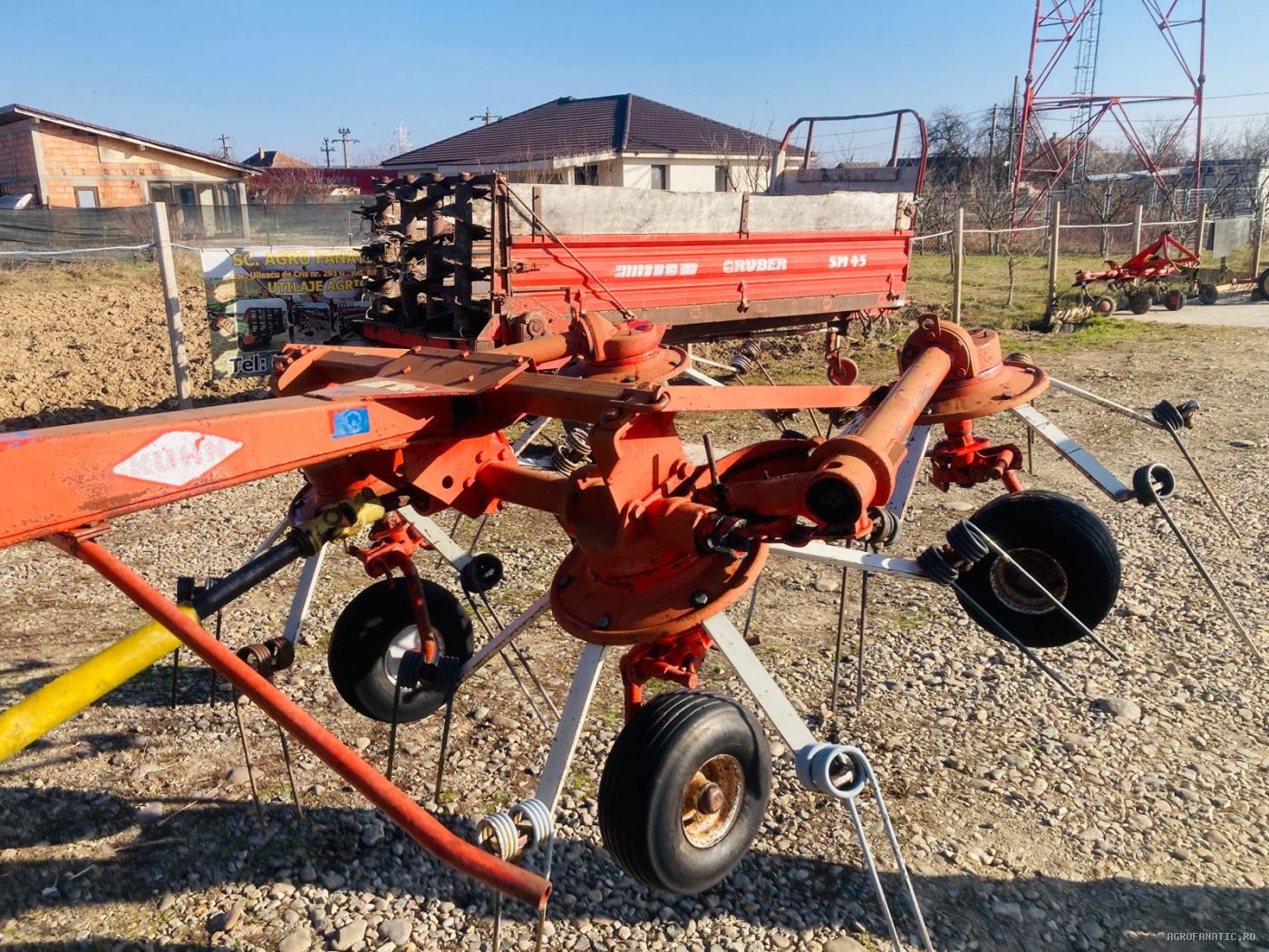 Grebla de imprastiat fan Kuhn 4.40 m — utilaj agricol de vanzare