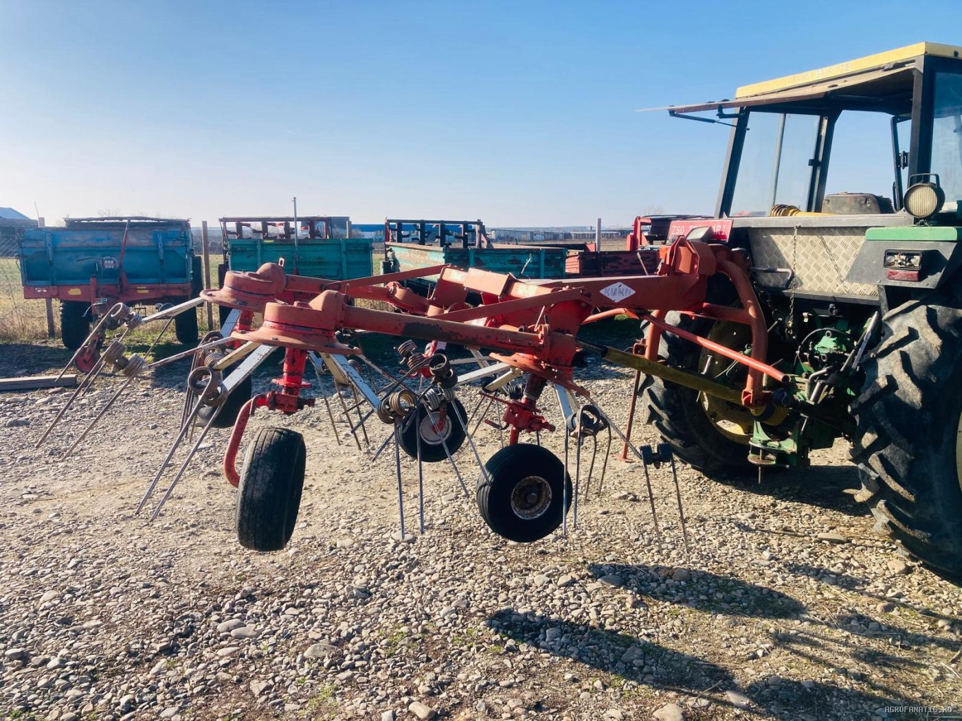 Grebla de imprastiat fan Kuhn 4.40 m — utilaj agricol de vanzare
