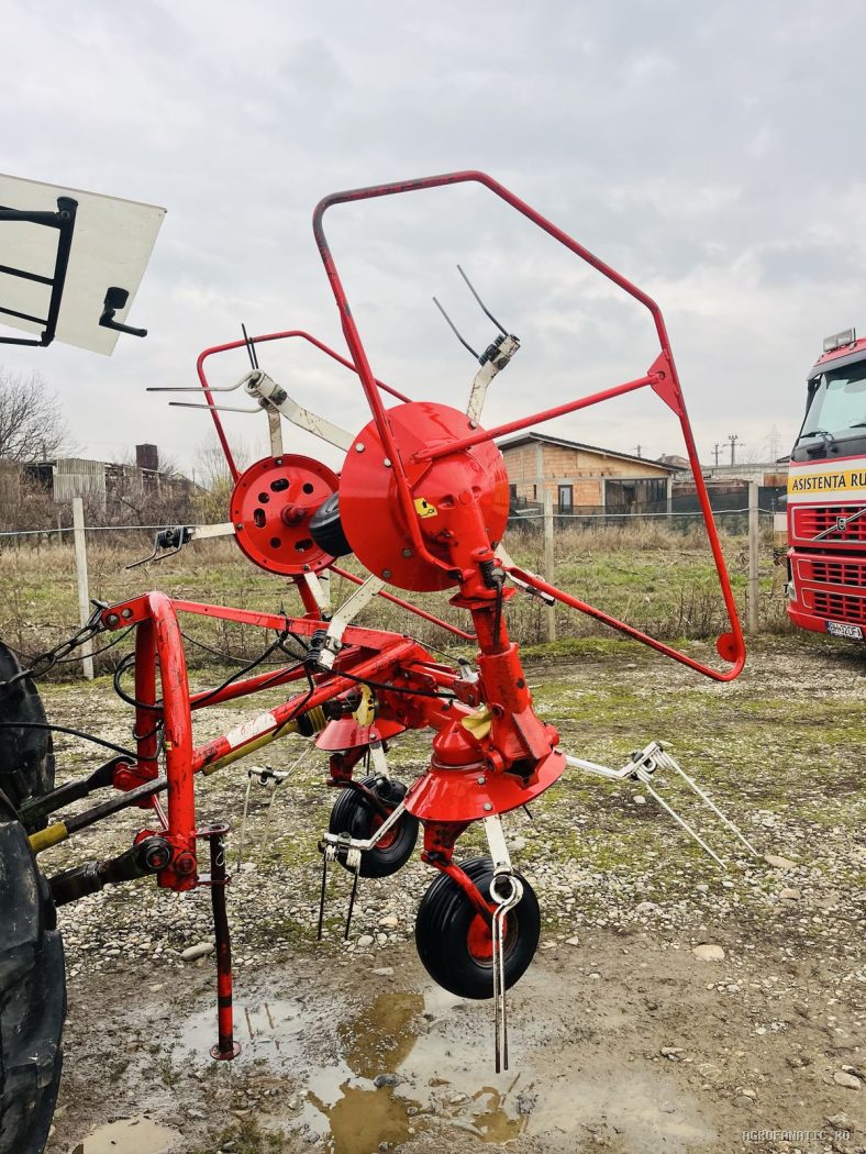 Grebla de imprastiat, inproscat, risipit fan, iarba,paie Pottinger 4 m — utilaj agricol de vanzare la AgroFanatic Bihor