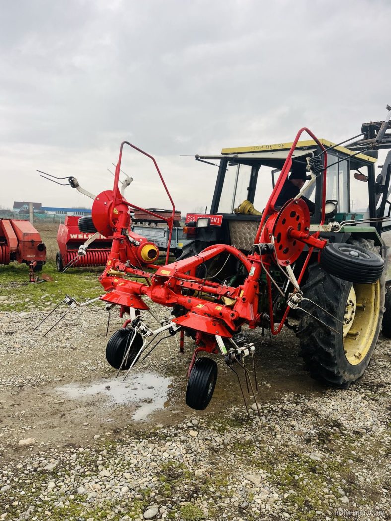Grebla de imprastiat, inproscat, risipit fan, iarba,paie Pottinger 4 m — utilaj agricol de vanzare la AgroFanatic Bihor