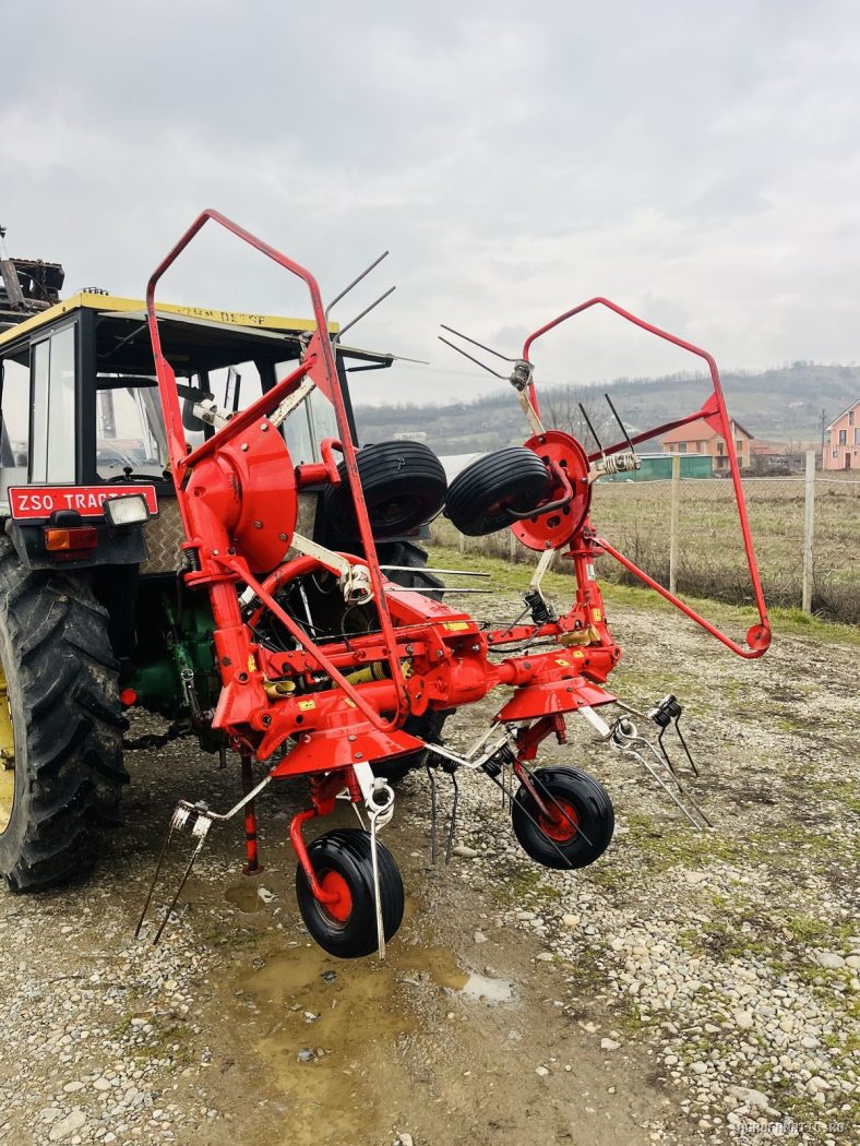 Grebla de imprastiat, inproscat, risipit fan, iarba,paie Pottinger 4 m — utilaj agricol de vanzare la AgroFanatic Bihor