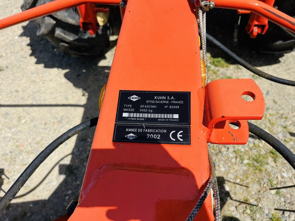 Grebla de imprastiat, rasfirat, risipit, scantalit, inproscat fan iarba lucerna paie Kuhn 4.6 m latime — utilaj agricol de vanzare la AgroFanatic Bihor