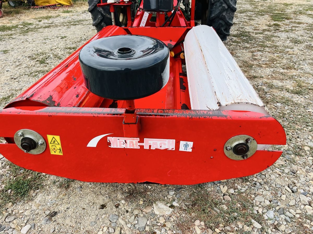 Infoliator, foliator baloti de paie lucerna fan iarba siloz rotunzi 1.20 m, 1.60 m Metal Fach cu folie de 50 - 75 cm, cu numarator digital si pompa — utilaj agricol de vanzare la AgroFanatic Bihor