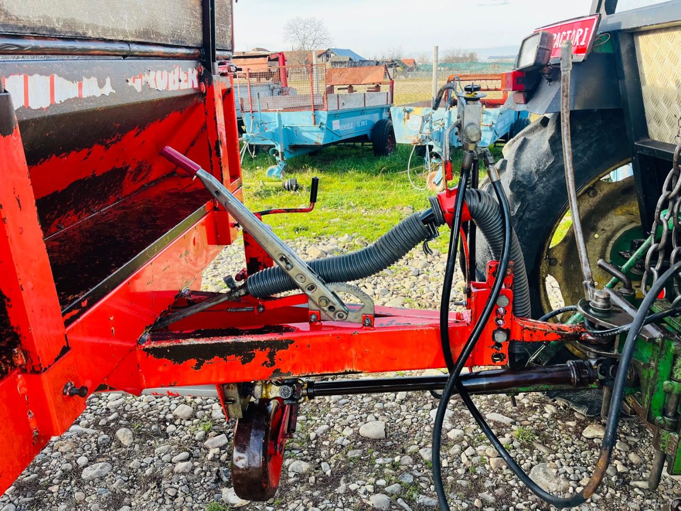 Mig gunoi Gruber 4.5 Tone — utilaj agricol de vanzare