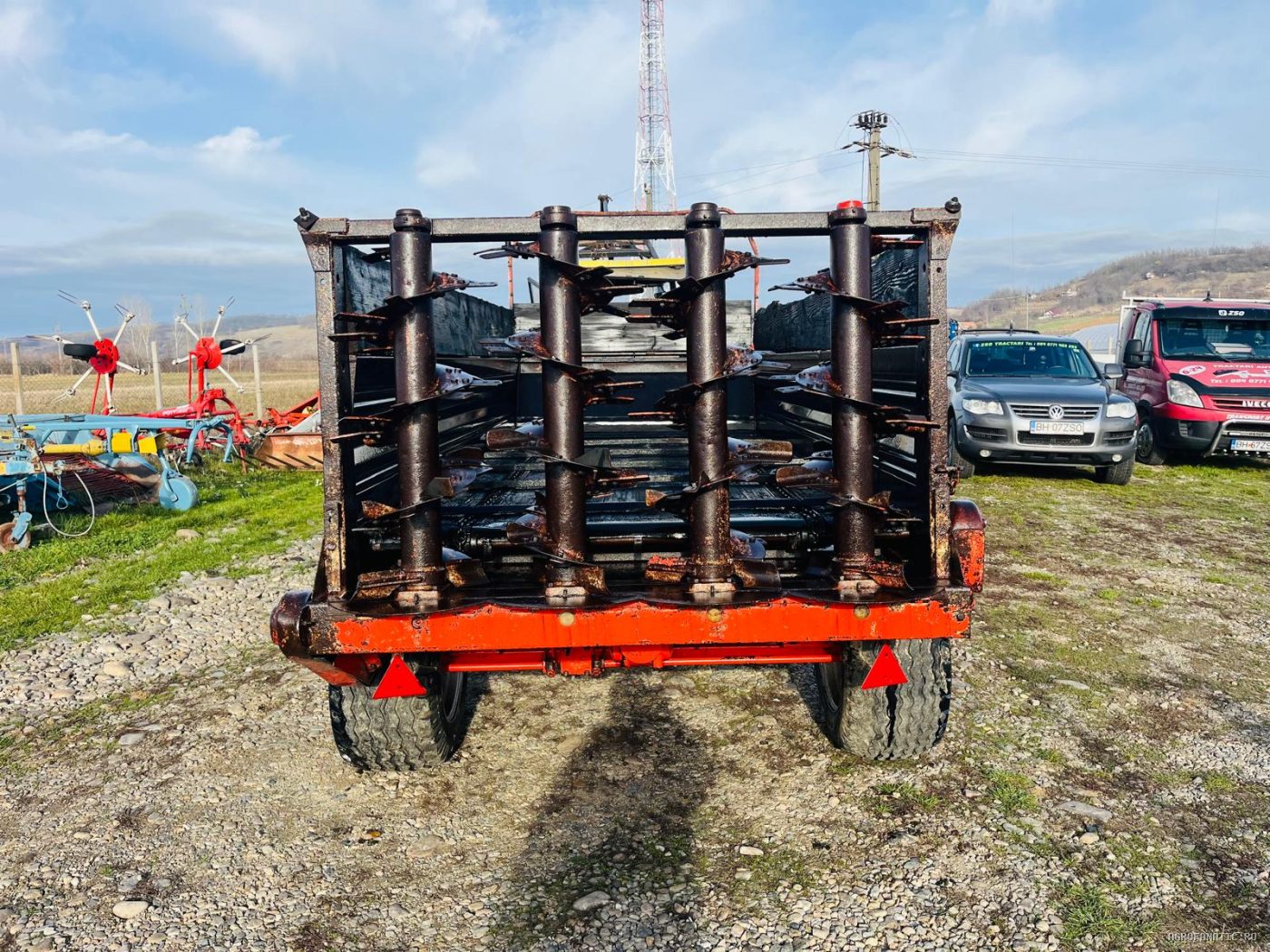 Mig gunoi Gruber 4.5 Tone — utilaj agricol de vanzare