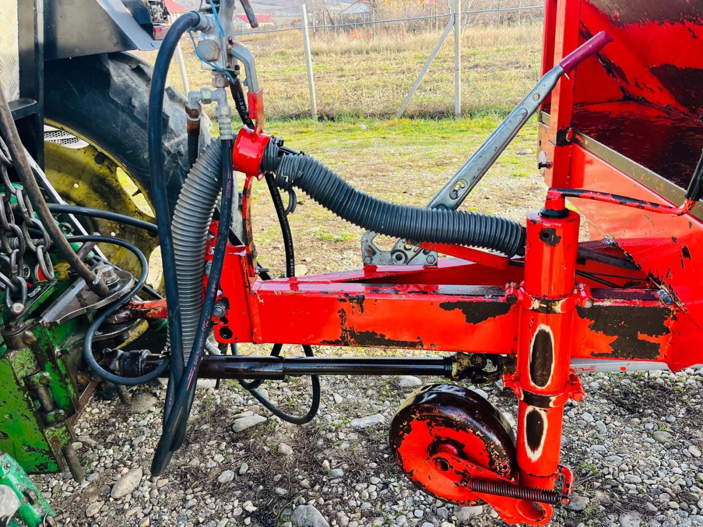 Mig gunoi Gruber 4.5 Tone — utilaj agricol de vanzare