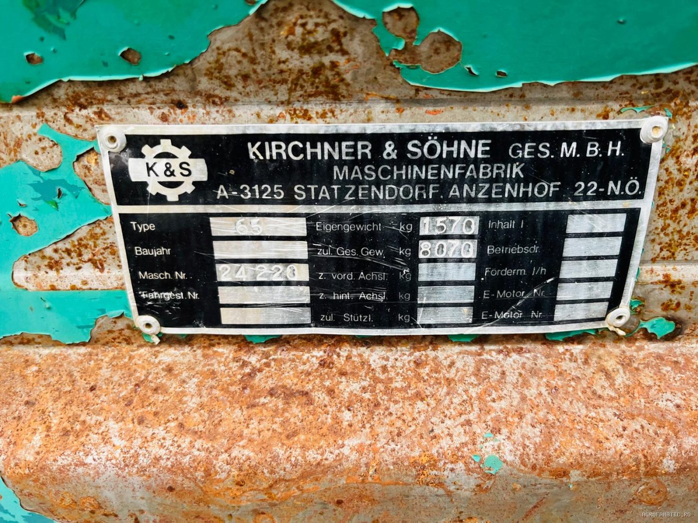 Mig gunoi, remorca de imprastiat balegar de grajd Kirchner 65 — utilaj agricol de vanzare