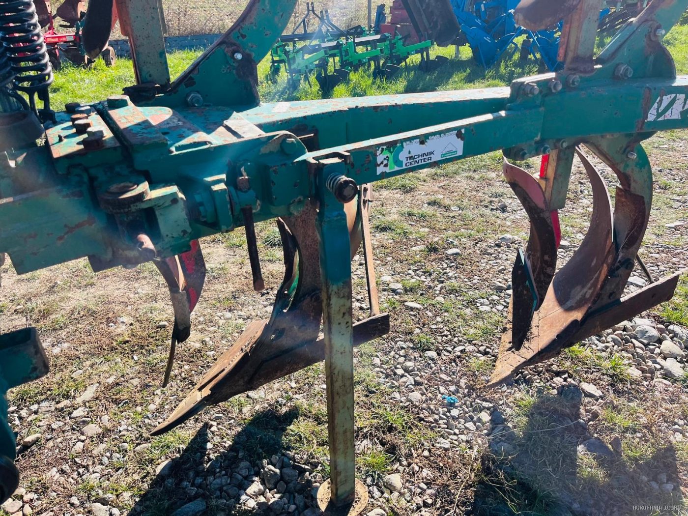 Plug 3 trupite reversibil hidraulic Regent — utilaj agricol de vanzare