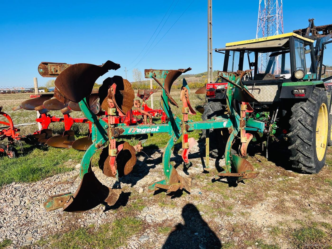 Plug 3 trupite reversibil hidraulic Regent — utilaj agricol de vanzare