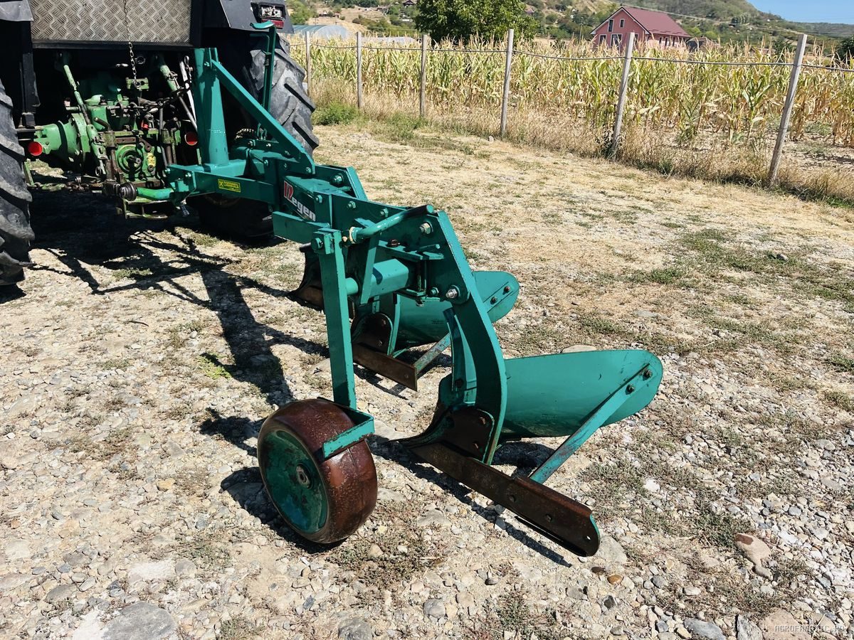 Plug cu 3 capuri, cormane, brazdare, trupite si cu roata de copiere Regent 90 cm latime lucru, 65 cm inaltime — utilaj agricol de vanzare la AgroFanatic Bihor