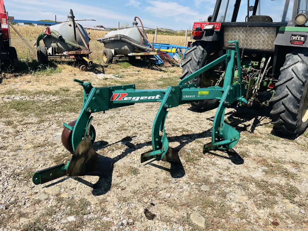 Plug cu 3 capuri, cormane, brazdare, trupite si cu roata de copiere Regent 90 cm latime lucru, 65 cm inaltime — utilaj agricol de vanzare la AgroFanatic Bihor