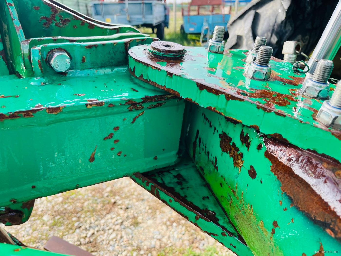 Plug cu 3 cormane reversibil hidraulic Regent Megastar — utilaj agricol de vanzare