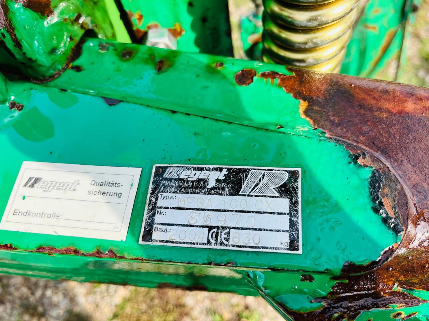 Plug cu 3 cormane reversibil hidraulic Regent Megastar — utilaj agricol de vanzare