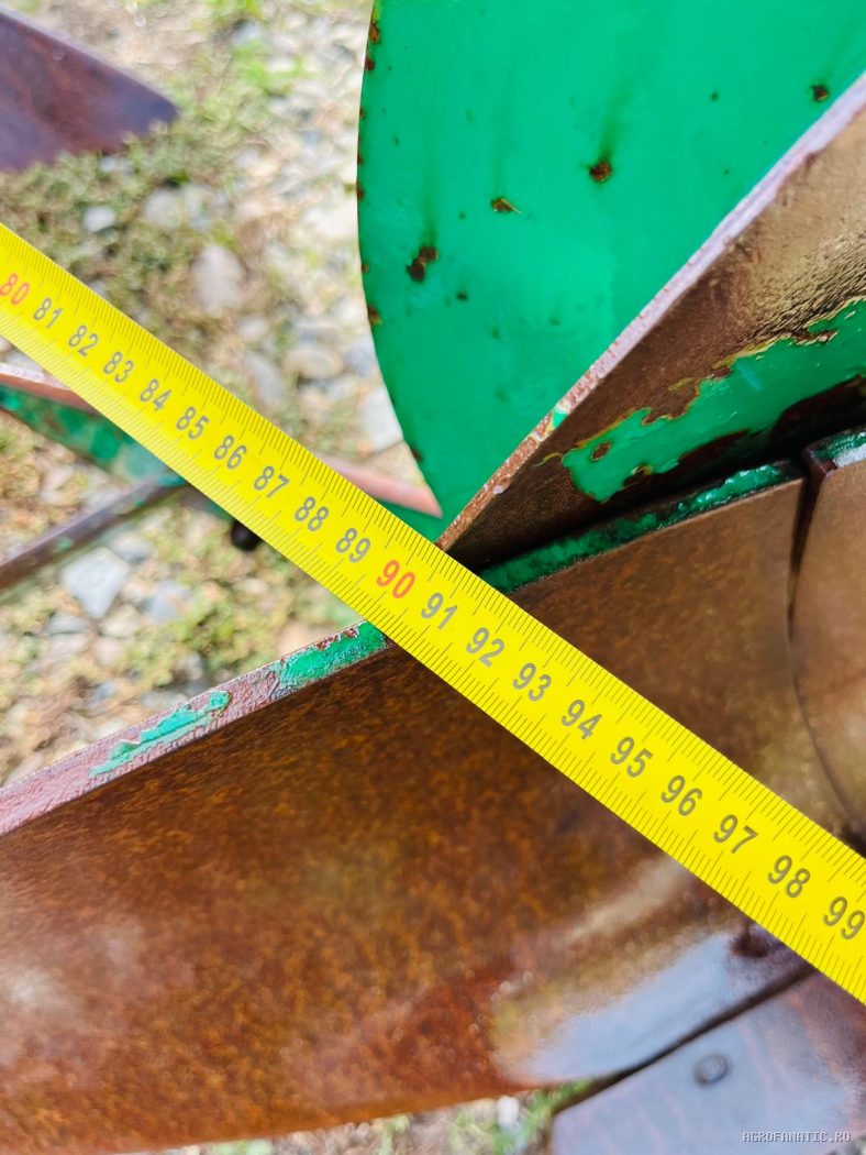 Plug cu 3 cormane reversibil hidraulic Regent Megastar — utilaj agricol de vanzare