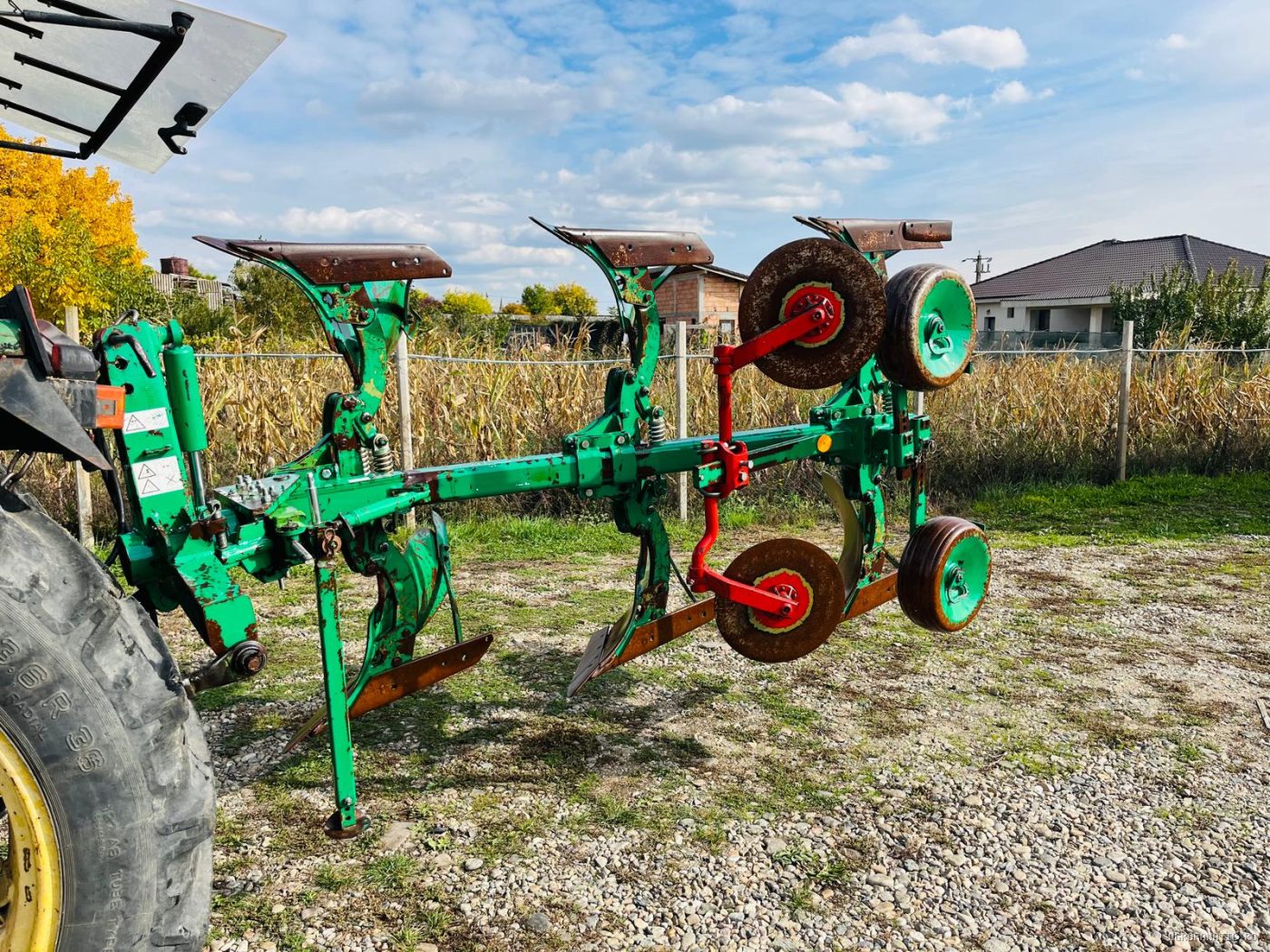 Plug cu 3 cormane reversibil hidraulic Regent Megastar — utilaj agricol de vanzare