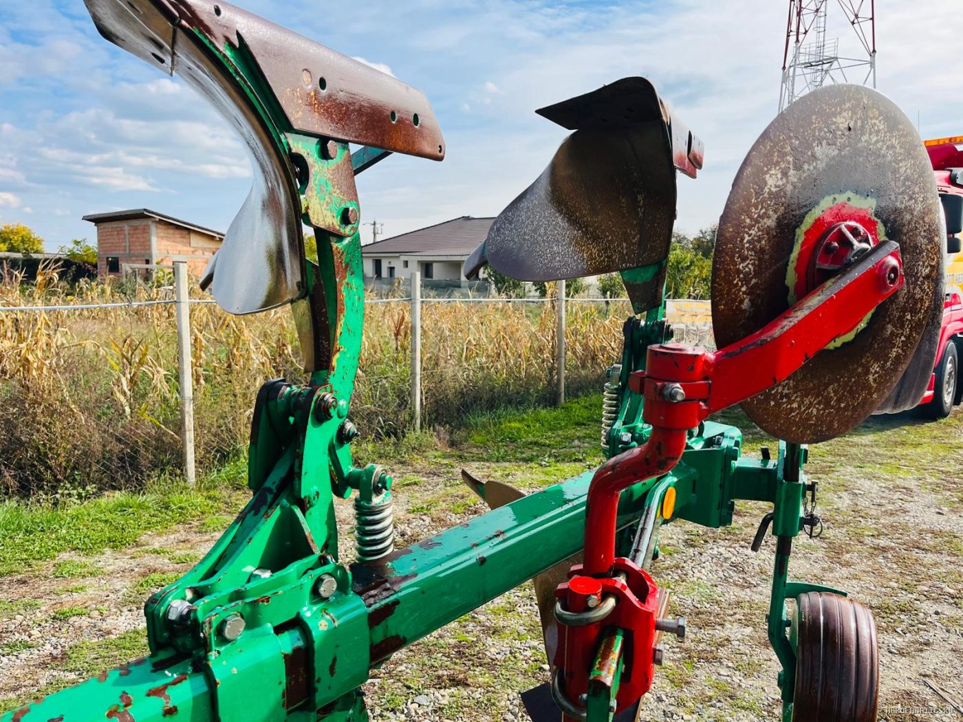 Plug cu 3 cormane reversibil hidraulic Regent Megastar — utilaj agricol de vanzare