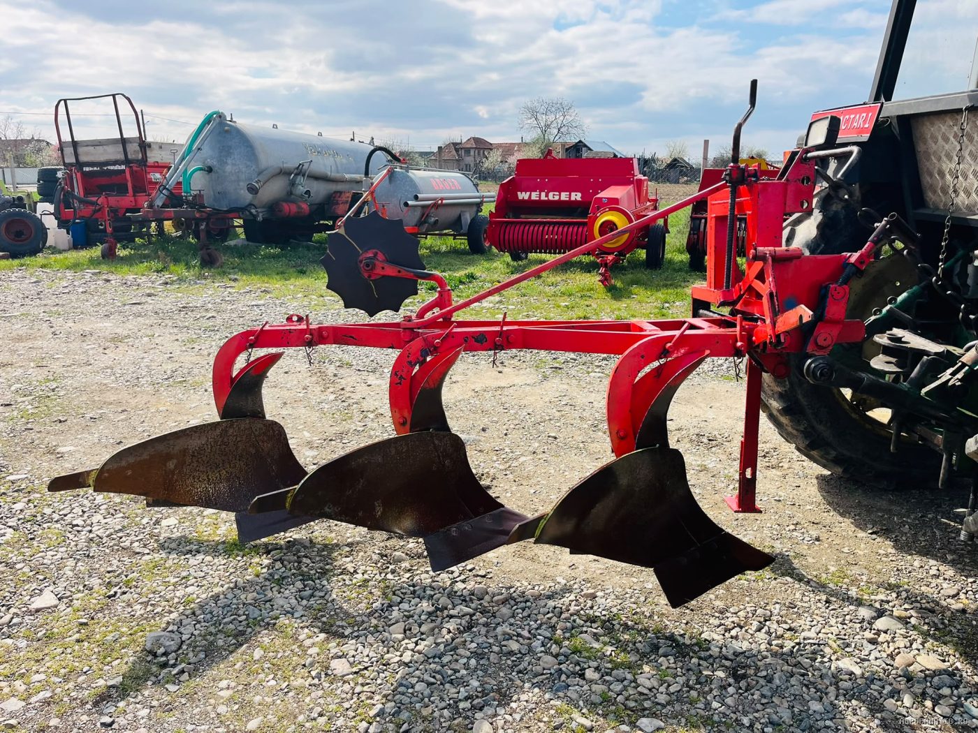 Plug cu 3 cormane Vogel & Noot, fara roata — utilaj agricol de vanzare