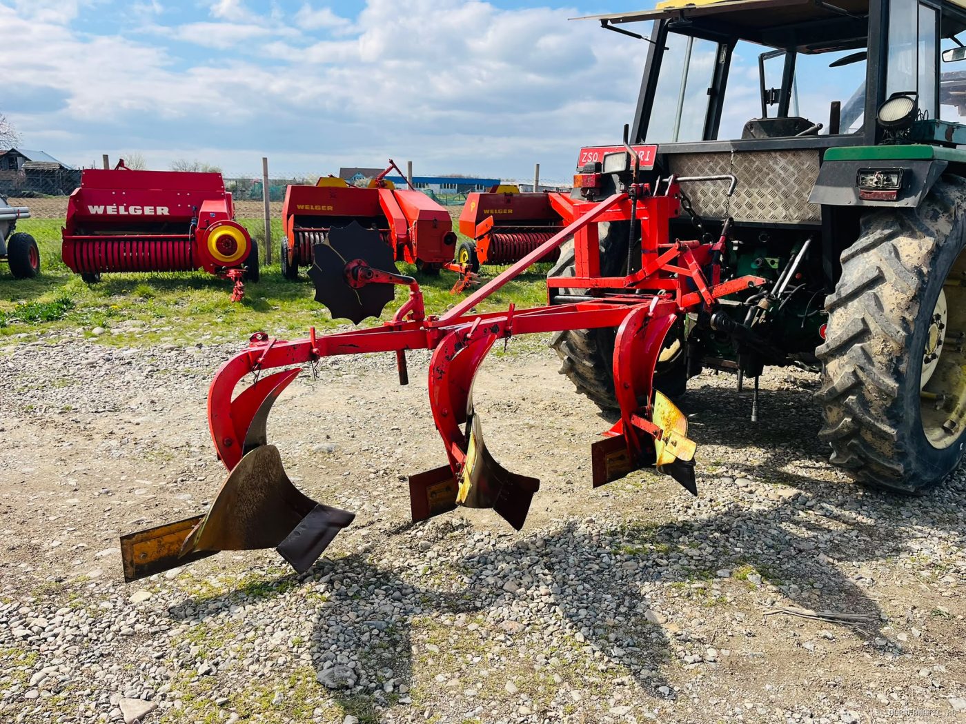 Plug cu 3 cormane Vogel & Noot, fara roata — utilaj agricol de vanzare