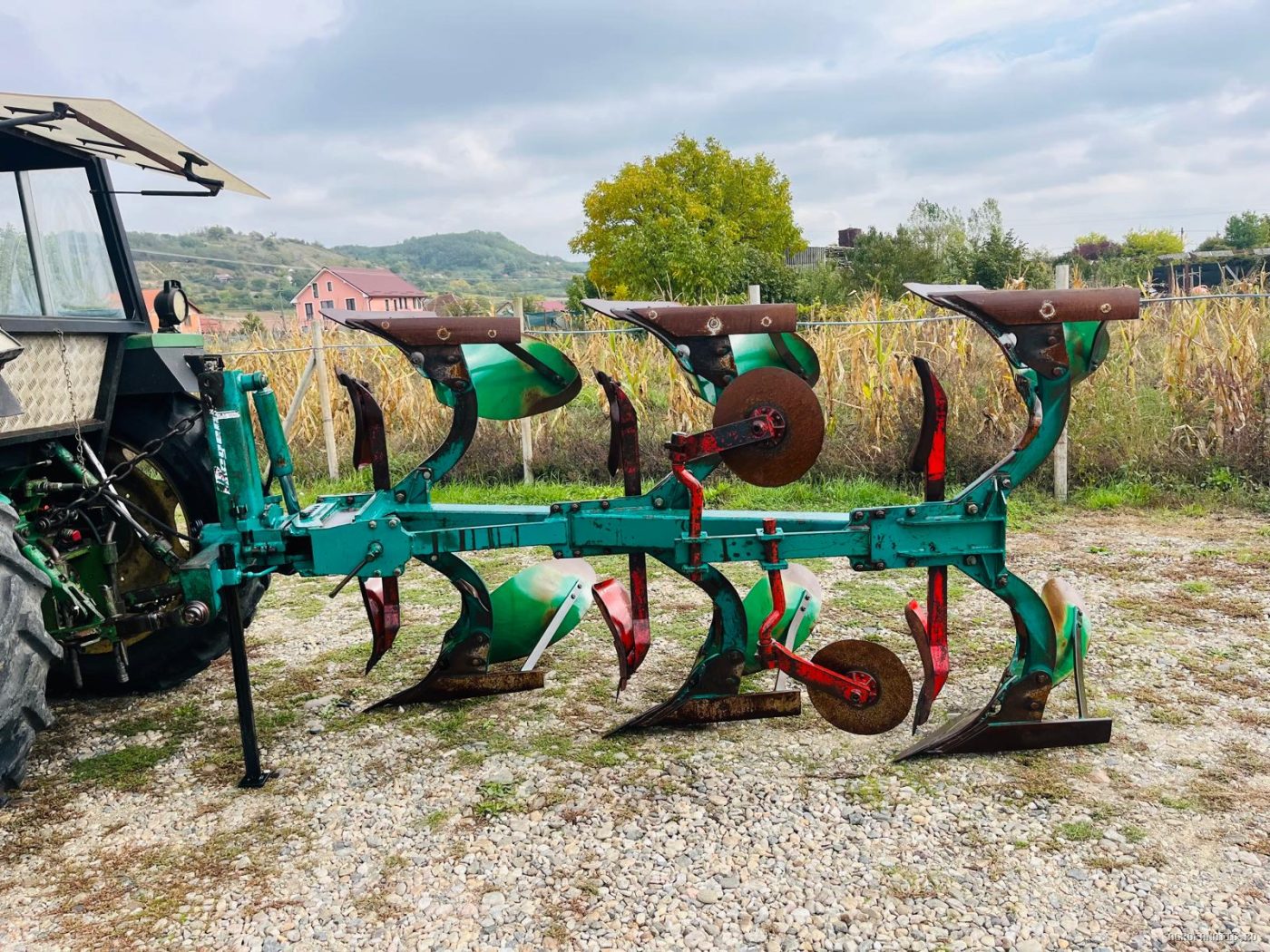 Plug cu 3 trupite reversibil Regent cu cilindru — utilaj agricol de vanzare