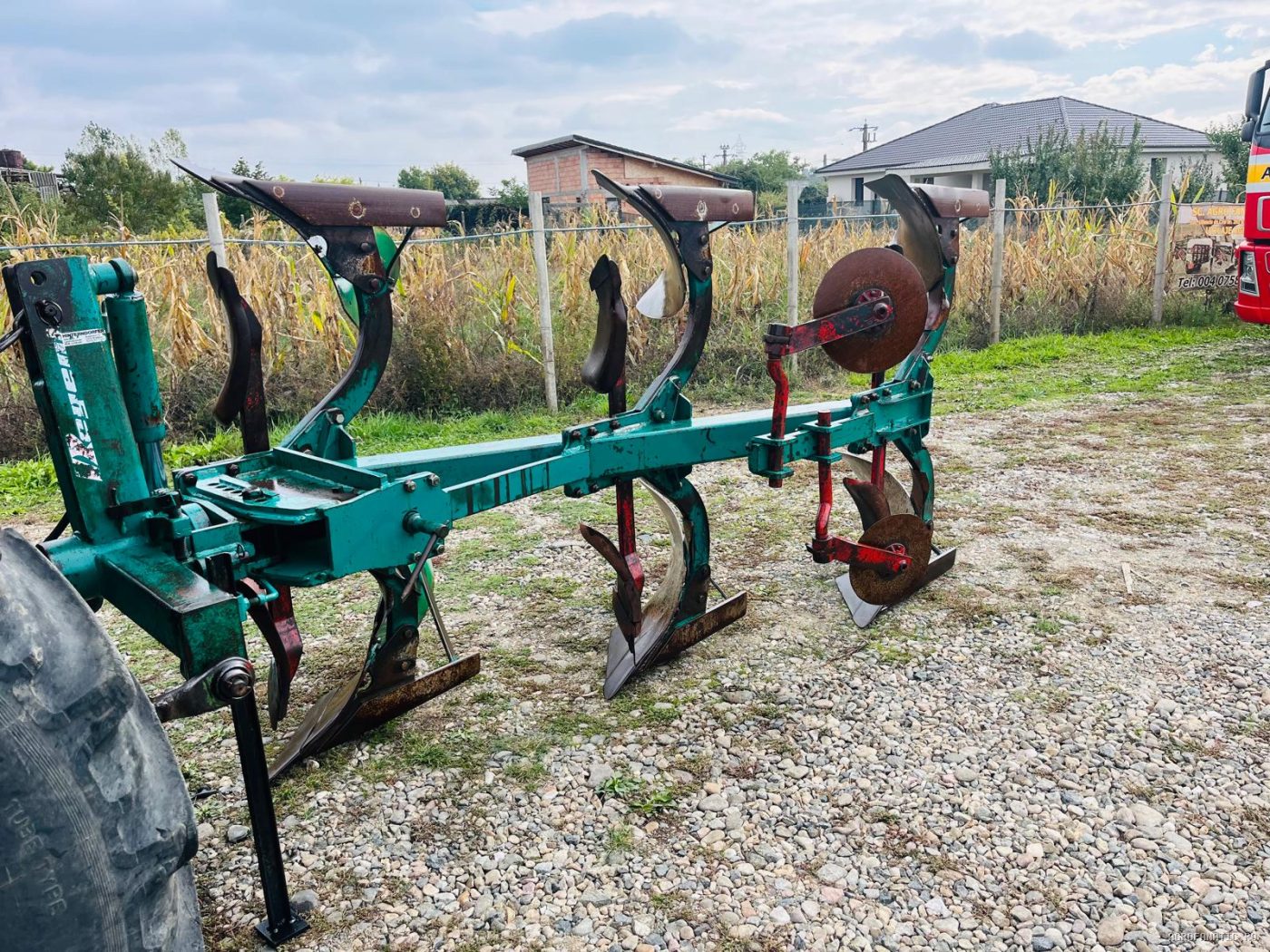 Plug cu 3 trupite reversibil Regent cu cilindru — utilaj agricol de vanzare