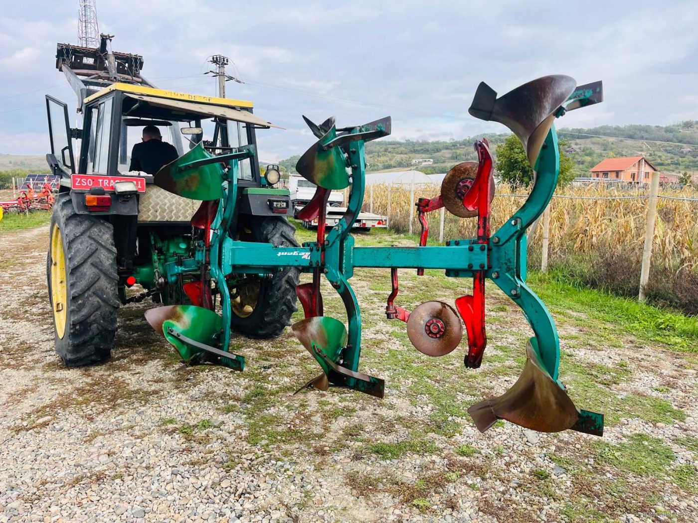 Plug cu 3 trupite reversibil Regent cu cilindru — utilaj agricol de vanzare