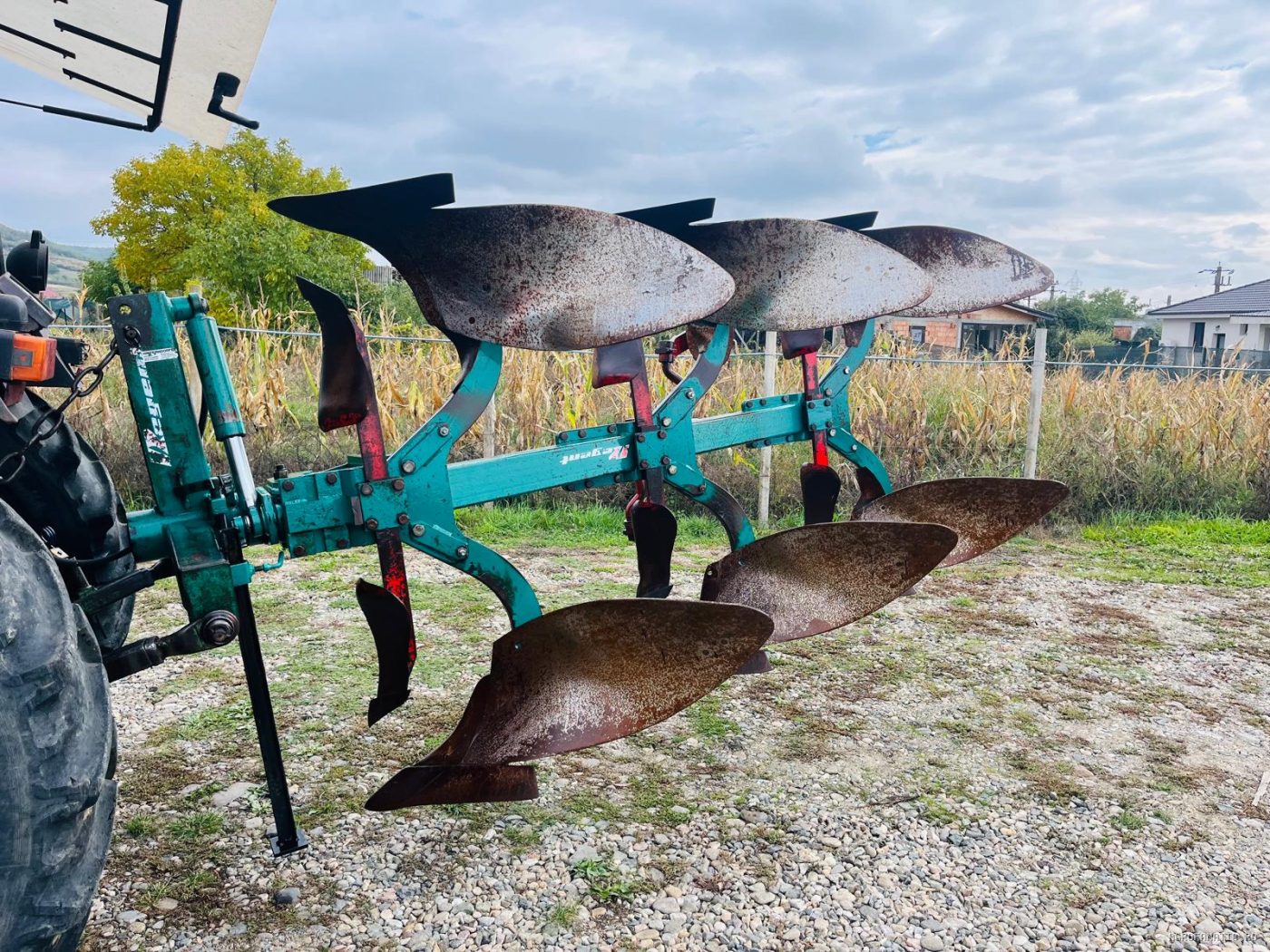 Plug cu 3 trupite reversibil Regent cu cilindru — utilaj agricol de vanzare