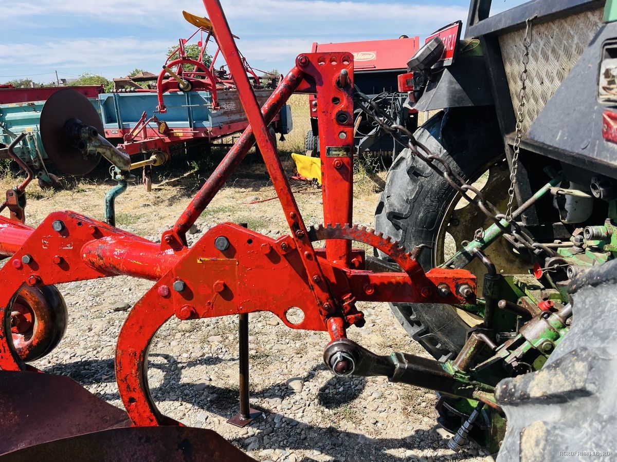 Plug Kvernelands Keverland 3 trupite cormane brazdare capuri cu roata de copiere si disc taiere, marimea 12 — utilaj agricol de vanzare la AgroFanatic Bihor