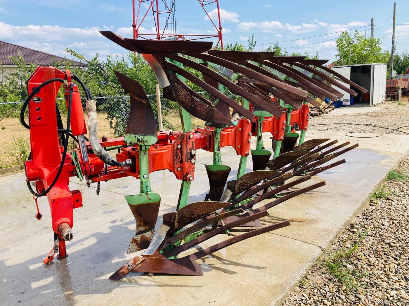 Plug reversibil hidraulic cu 2 furtune, 4 cormane tip platbanda Screiber — utilaj agricol de vanzare
